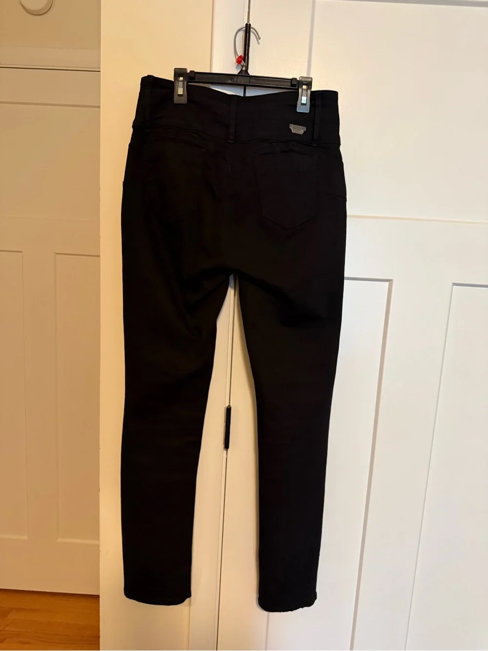 BAMBOO Black High-Waist Button-Front Skinny Jeans